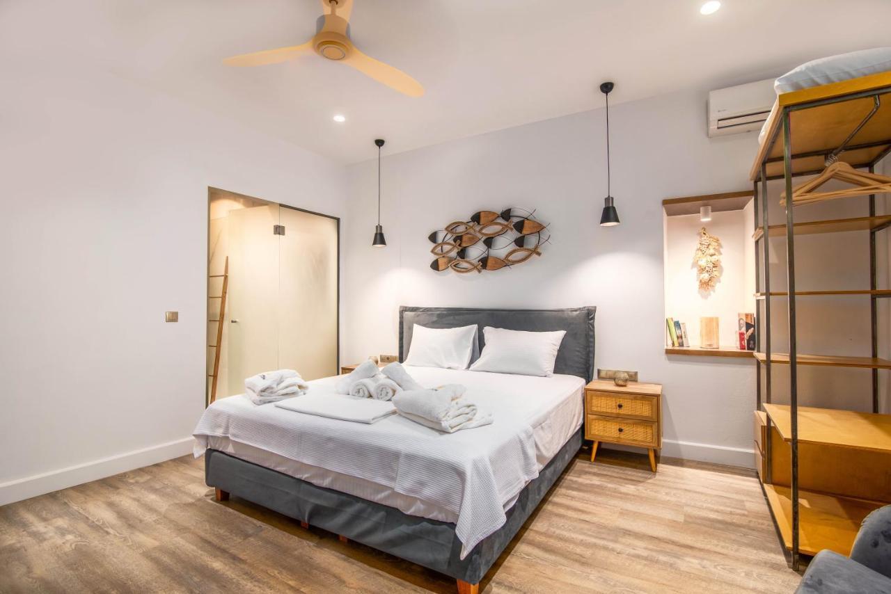 Curcumelli Luxury Suites - Πορτονι 2 コルフ島 エクステリア 写真
